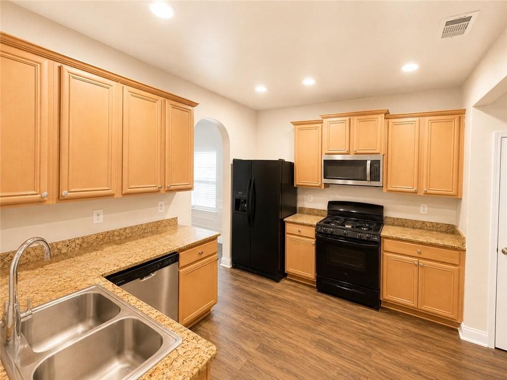 5 bedroom, 3 bathroom, 2,580 sq ft single family residence for sale at 170 Fred Bishop Drive, Canton, GA 30114 — photo 7