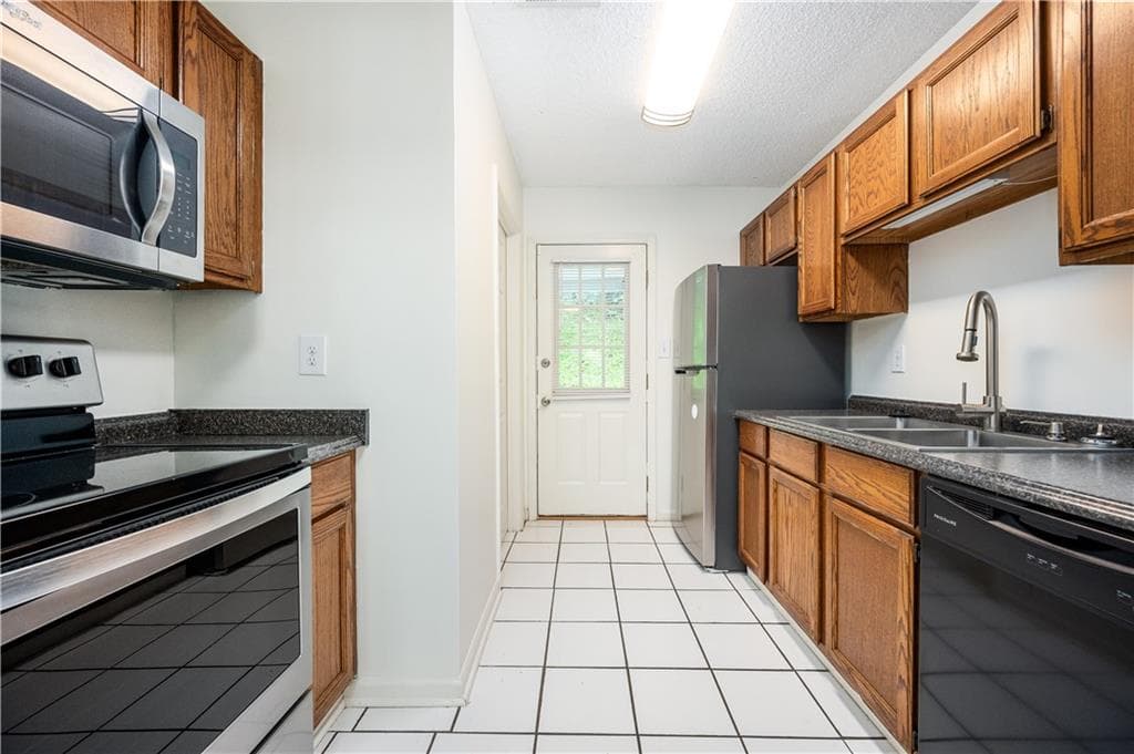 duplex for sale at 4069 Coopers Hill Drive, Smyrna, GA 30080 — photo 9