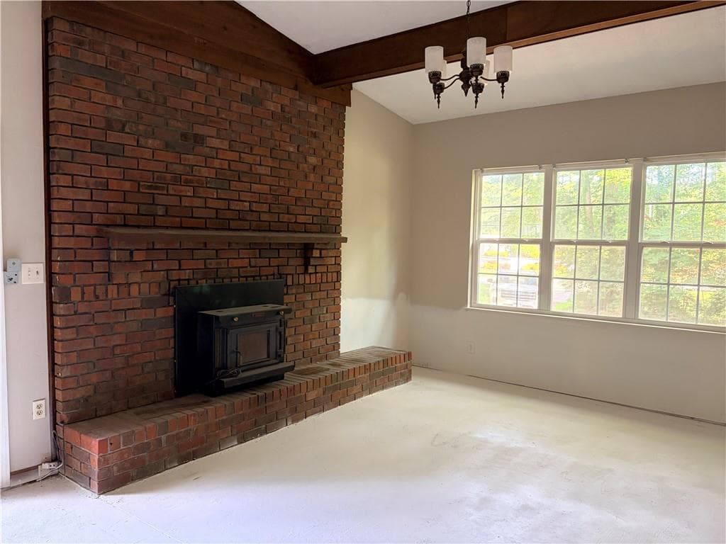 3 bedroom, 2 bathroom, 1,375 sq ft single family residence under contract at 861 Eva Kennedy Road, Suwanee, GA 30024 — photo 2
