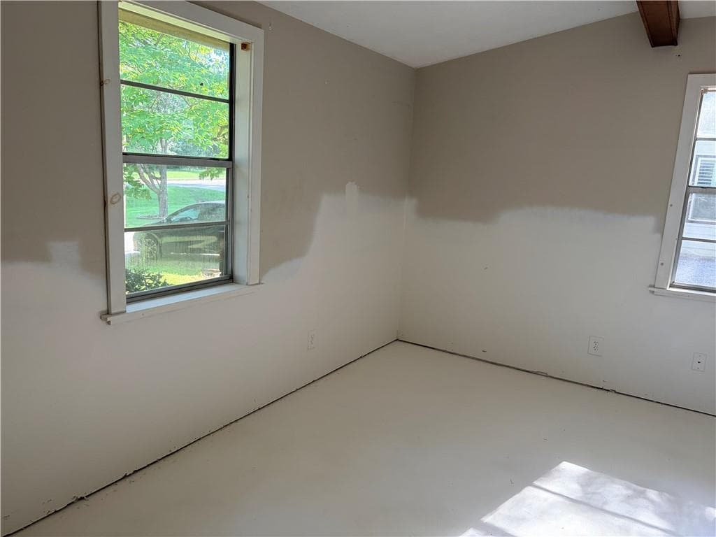 3 bedroom, 2 bathroom, 1,375 sq ft single family residence under contract at 861 Eva Kennedy Road, Suwanee, GA 30024 — photo 6