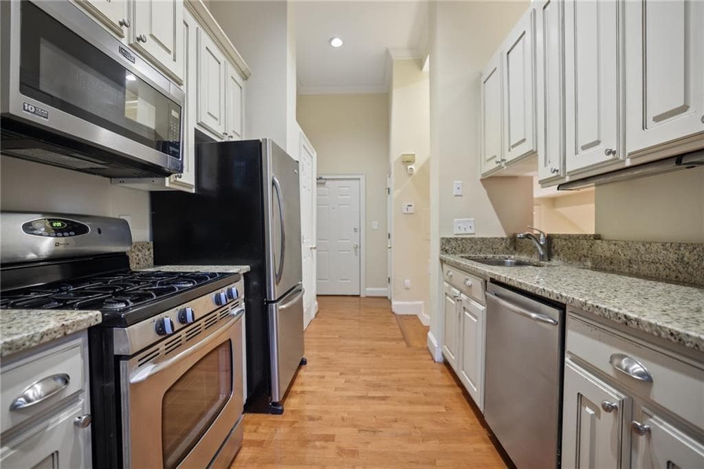 2 bedroom, 3 bathroom, 1,598 sq ft condominium for sale at 2840 Peachtree Road # 108, Atlanta, GA 30305 — photo 8
