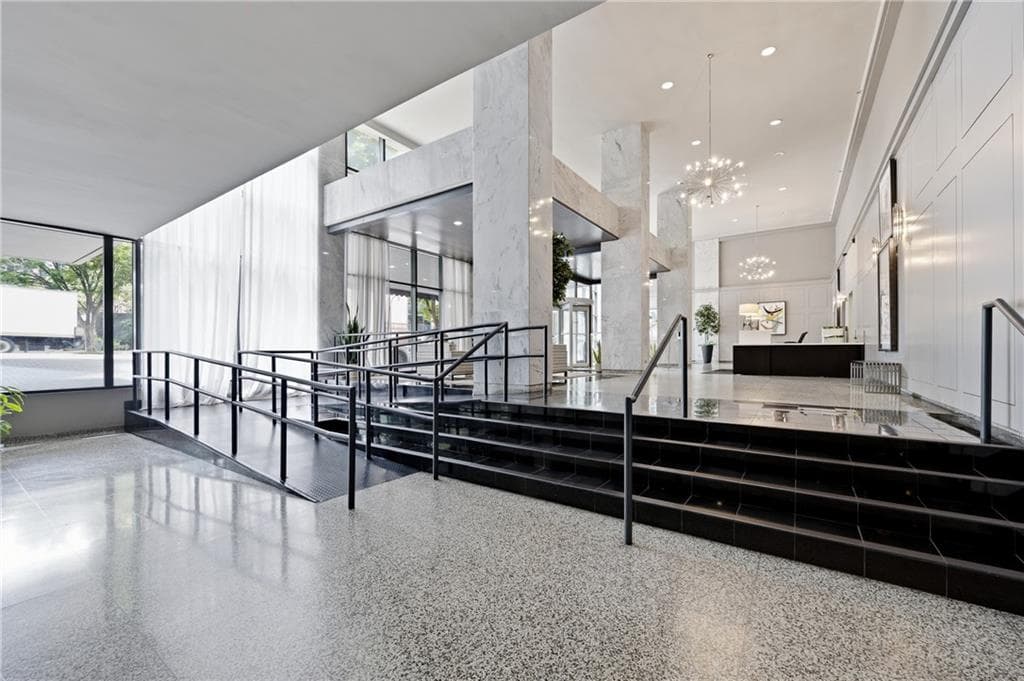 2 bedroom, 2 bathroom, 1,288 sq ft condominium for sale at 620 Peachtree Street 1613, Atlanta, GA 30308 — photo 9