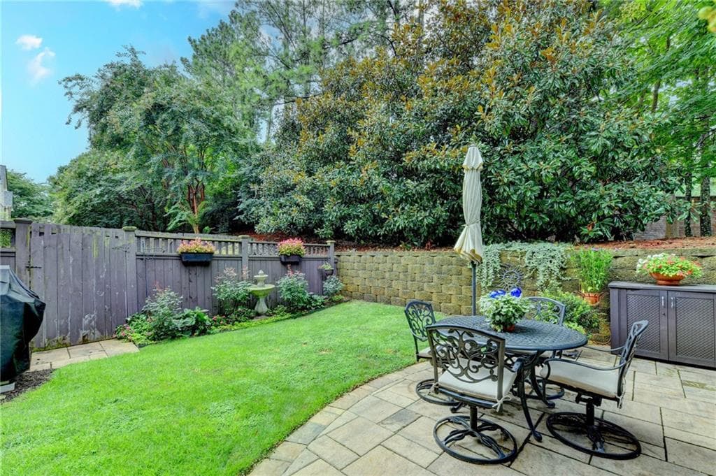 4 bedroom, 4 bathroom, 3,763 sq ft townhouse under contract at 7456 Portbury Park Lane, Suwanee, GA 30024 — photo 4