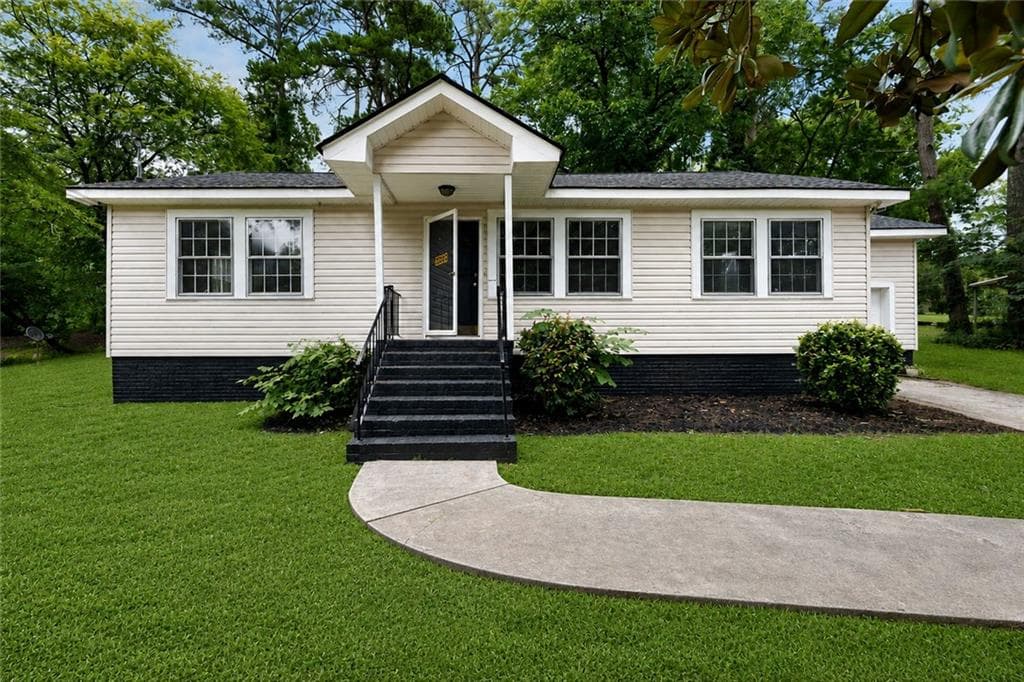 2903 Maple Road