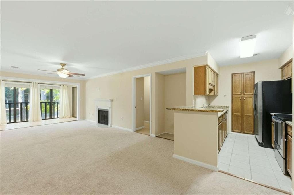 2 bedroom, 2 bathroom, 1,224 sq ft condominium for sale at 23212 Plantation Drive, Atlanta, GA 30324 — photo 5
