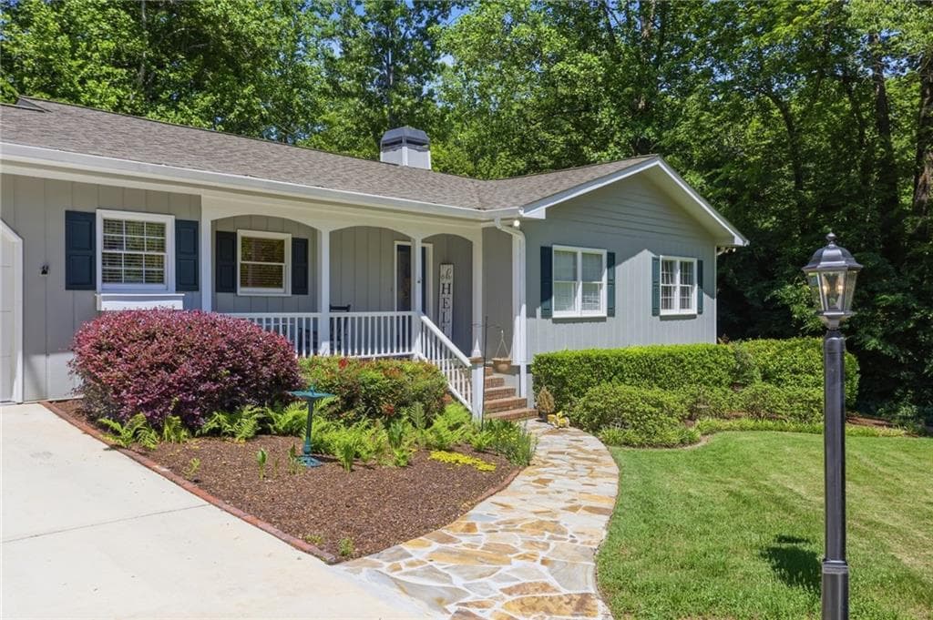 3 bedroom, 2 bathroom, 1,785 sq ft single family residence sold at 3214 Flint Lock Way, Marietta, GA 30064