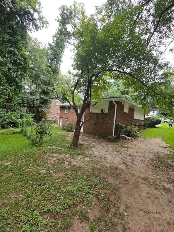 3 bedroom, 1 bathroom, 1,282 sq ft single family residence for sale at 465 Pegg Road, Atlanta, GA 30315 — photo 6