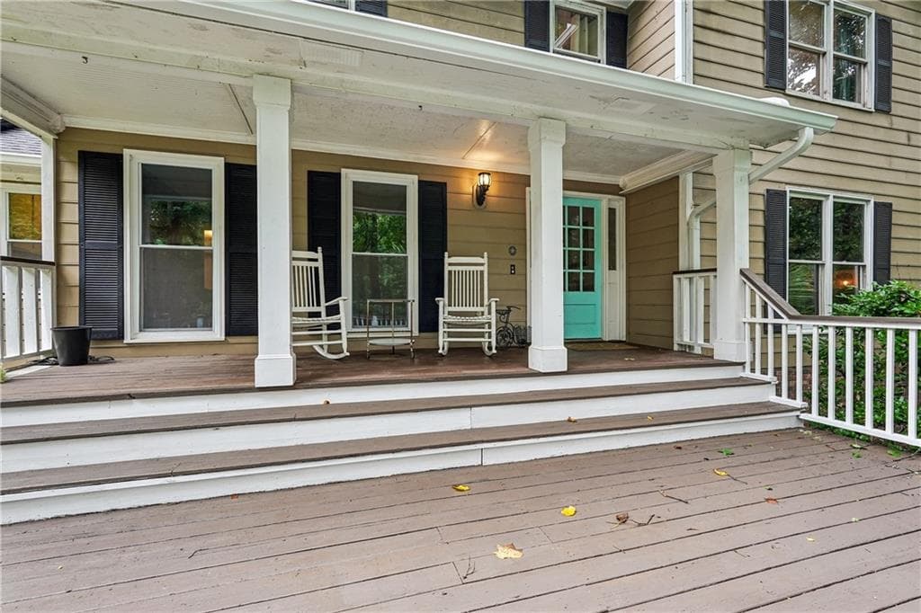 4 bedroom, 4 bathroom, 2,952 sq ft single family residence for sale at 3743 Sawanee Drive, Marietta, GA 30062 — photo 1 of 42