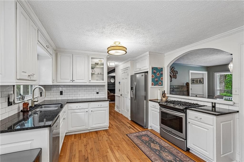 4 bedroom, 4 bathroom, 2,952 sq ft single family residence for sale at 3743 Sawanee Drive, Marietta, GA 30062 — photo 10