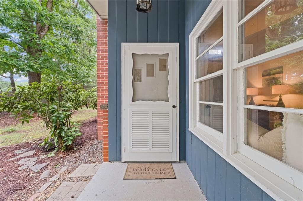 3 bedroom, 2 bathroom, 1,327 sq ft single family residence for sale at 3229 Westmart Lane, Atlanta, GA 30340 — photo 3
