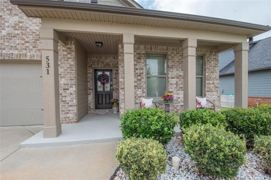 3 bedroom, 2 bathroom, 2,299 sq ft single family residence for sale at 531 Carleton Place, Locust Grove, GA 30248 — photo 4