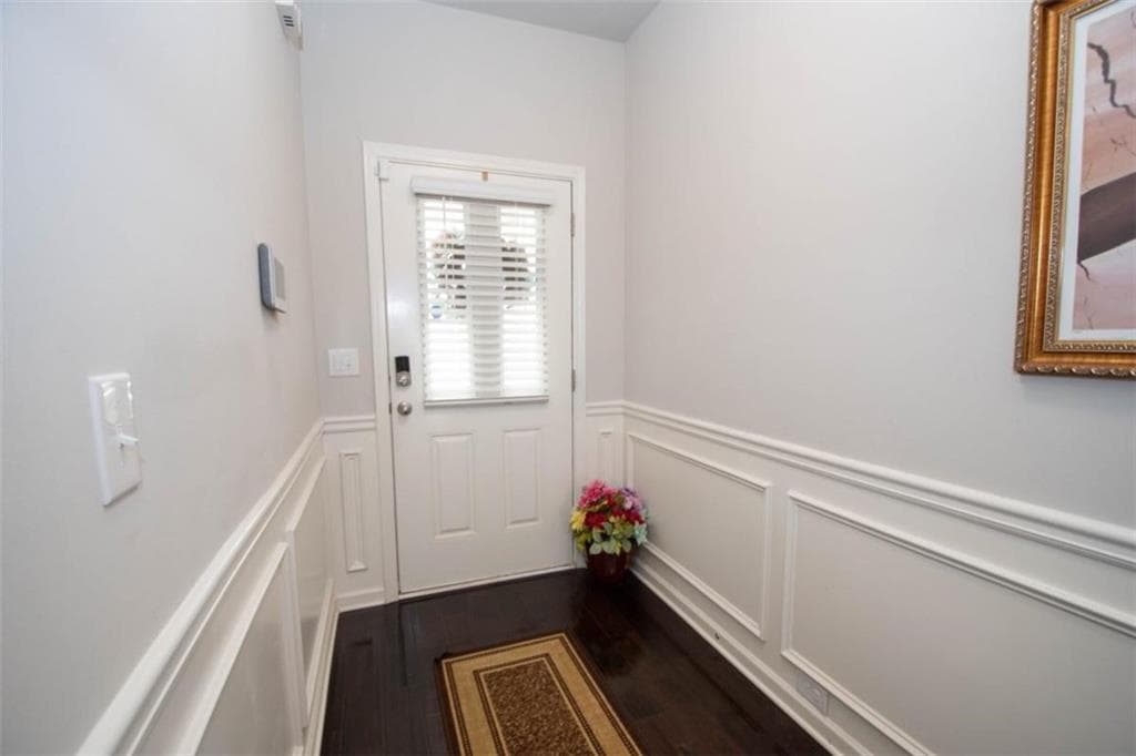 3 bedroom, 2 bathroom, 2,299 sq ft single family residence for sale at 531 Carleton Place, Locust Grove, GA 30248 — photo 5