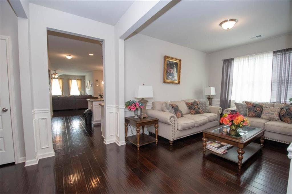 3 bedroom, 2 bathroom, 2,299 sq ft single family residence for sale at 531 Carleton Place, Locust Grove, GA 30248 — photo 6