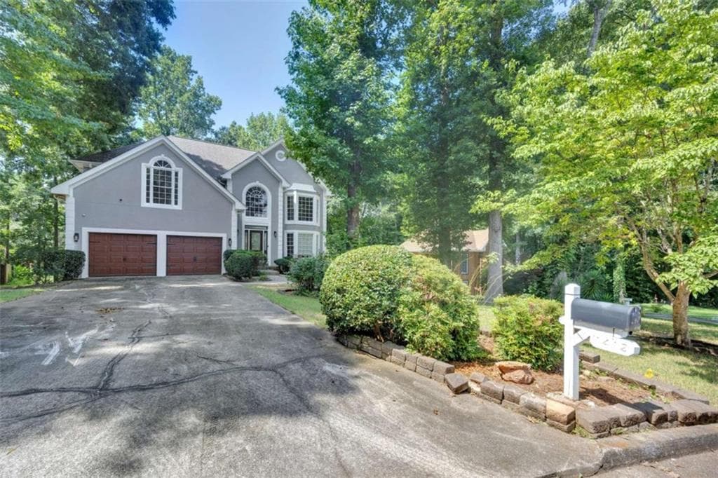 6 bedroom, 4 bathroom, 3,374 sq ft single family residence for sale at 1412 Crooked Tree Circle, Stone Mountain, GA 30088 — photo 4
