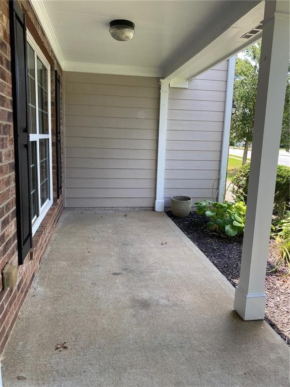 5 bedroom, 3 bathroom, 2,936 sq ft single family residence for sale at 425 Beckenham Walk Drive, Dacula, GA 30019 — photo 4