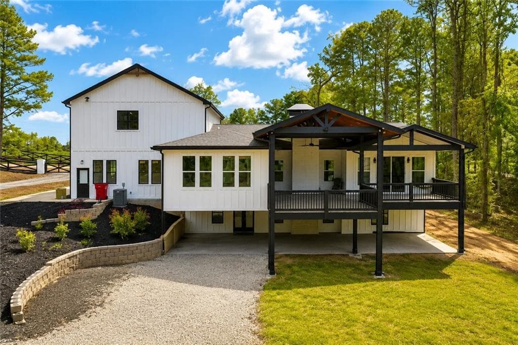 5 bedroom, 5 bathroom, 6,340 sq ft single family residence under contract at 543 Duck Road, Braselton, GA 30517 — photo 4