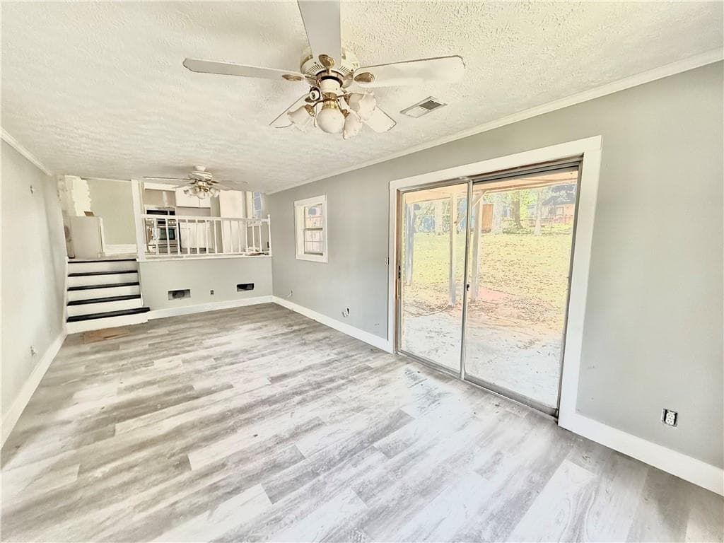 3 bedroom, 3 bathroom, 1,949 sq ft single family residence for sale at 2289 Aurie Drive, Decatur, GA 30034 — photo 5