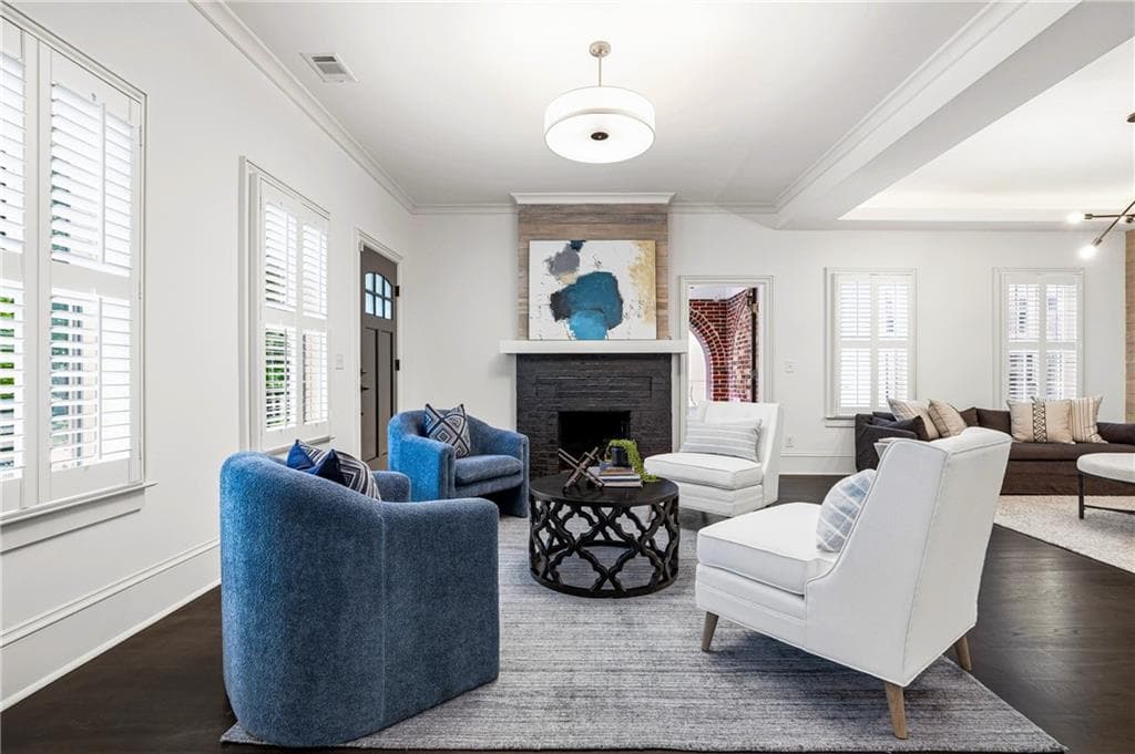 5 bedroom, 4 bathroom, 3,592 sq ft single family residence under contract at 463 Burlington Road, Atlanta, GA 30307 — photo 3