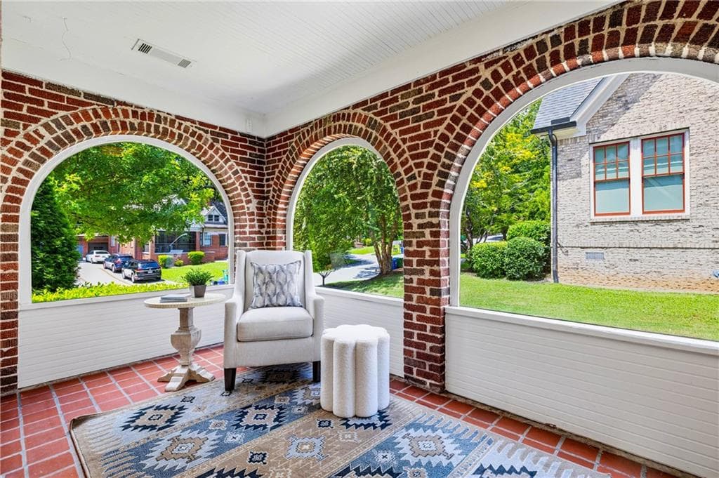 5 bedroom, 4 bathroom, 3,592 sq ft single family residence under contract at 463 Burlington Road, Atlanta, GA 30307 — photo 6