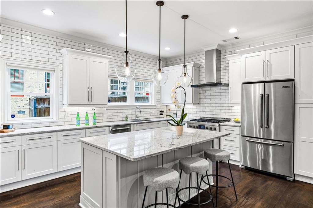 5 bedroom, 4 bathroom, 3,592 sq ft single family residence under contract at 463 Burlington Road, Atlanta, GA 30307 — photo 7