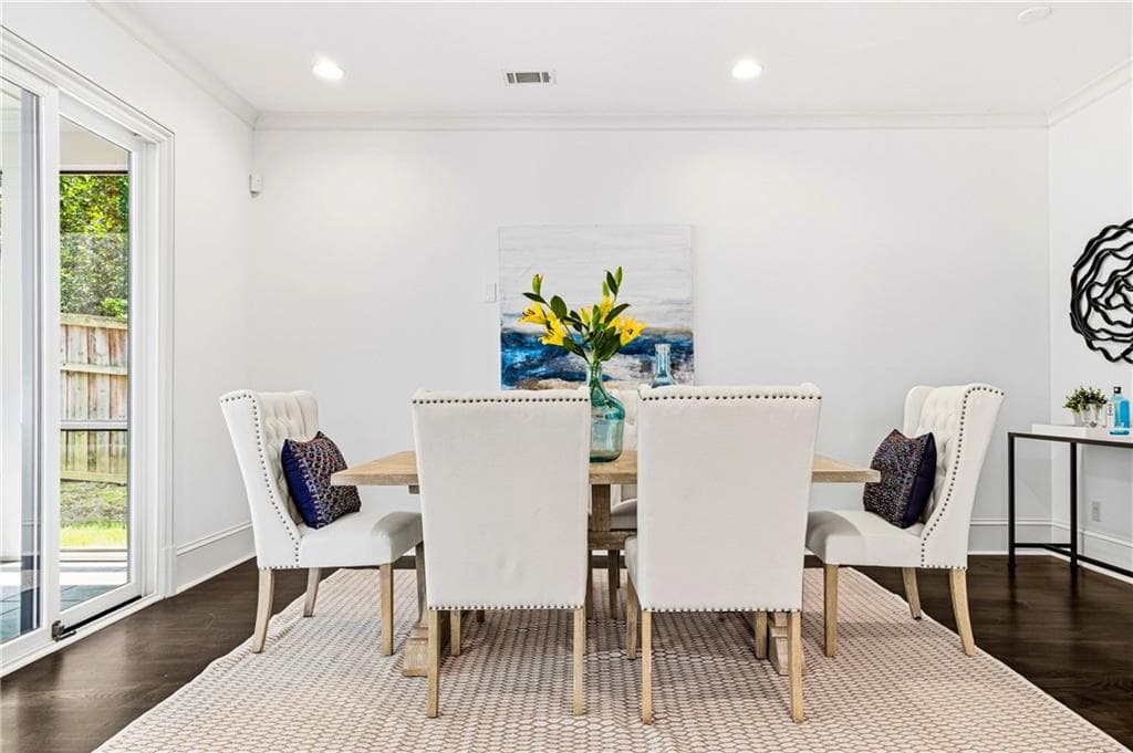 5 bedroom, 4 bathroom, 3,592 sq ft single family residence under contract at 463 Burlington Road, Atlanta, GA 30307 — photo 9