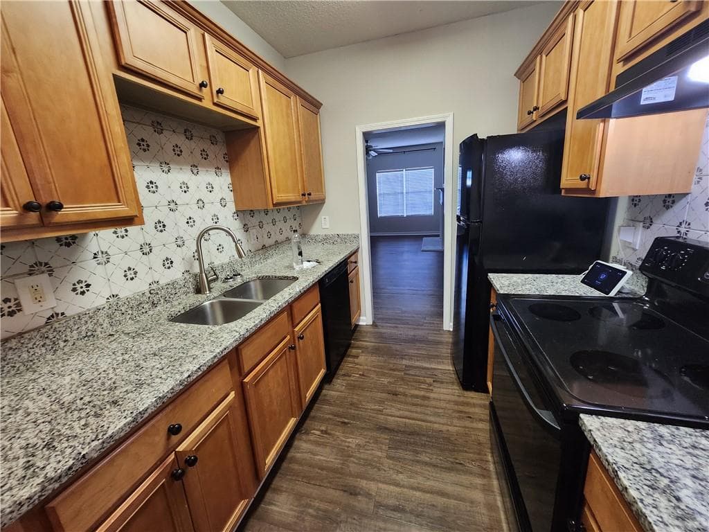3 bedroom, 3 bathroom, 1,460 sq ft townhouse for rent at 4217 Legacy Square, Atlanta, GA 30349 for $1,850 a month — photo 4