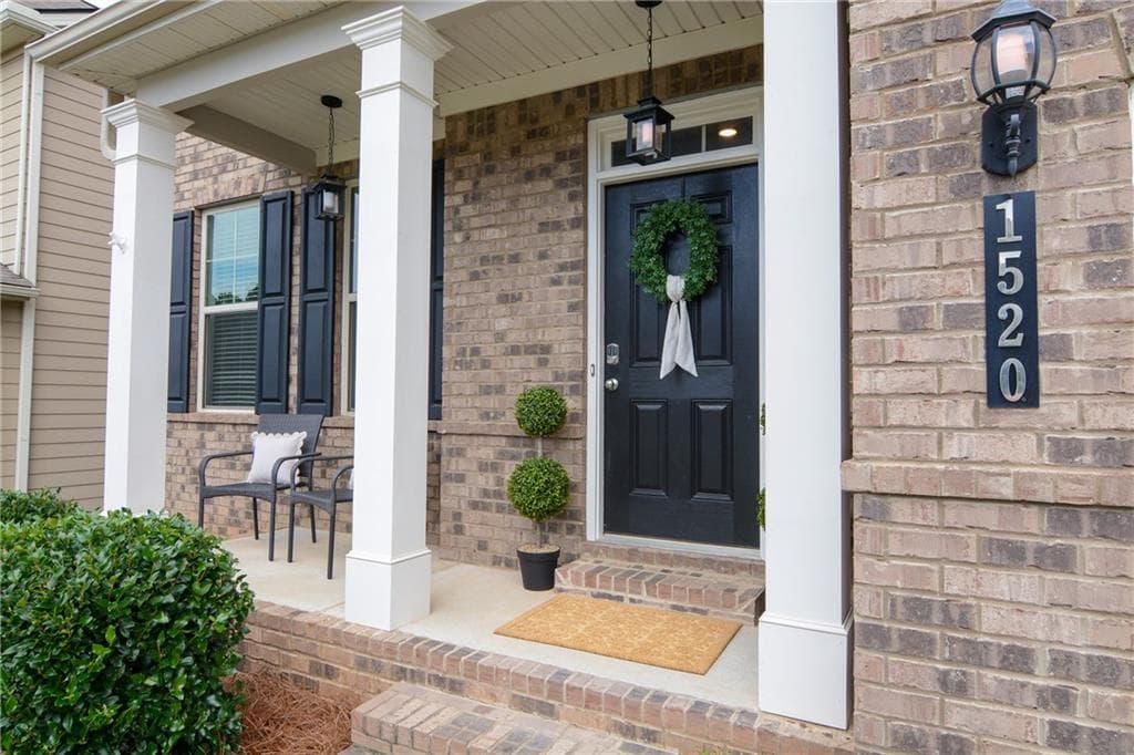 4 bedroom, 3 bathroom, 2,913 sq ft single family residence for sale at 1520 Kaden Lane, Braselton, GA 30517 — photo 4