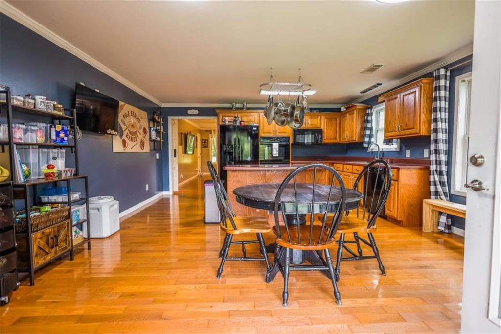 3 bedroom, 2 bathroom, 1,960 sq ft single family residence for sale at 221 Chigger Ridge Road, Carnesville, GA 30521 — photo 3