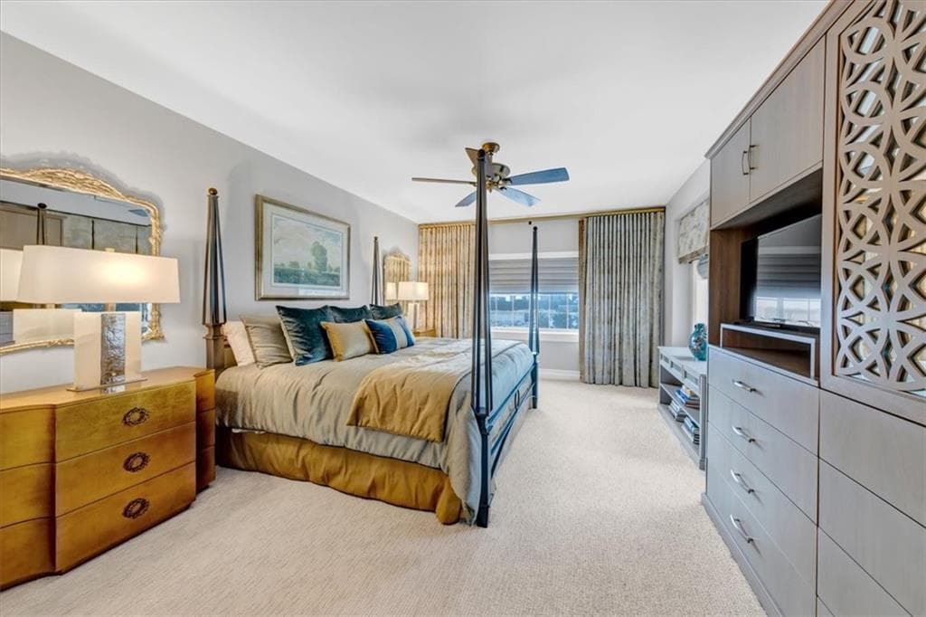 2 bedroom, 2 bathroom, 1,680 sq ft condominium for sale at 3435 Kingsboro Road 1301, Atlanta, GA 30326 — photo 3