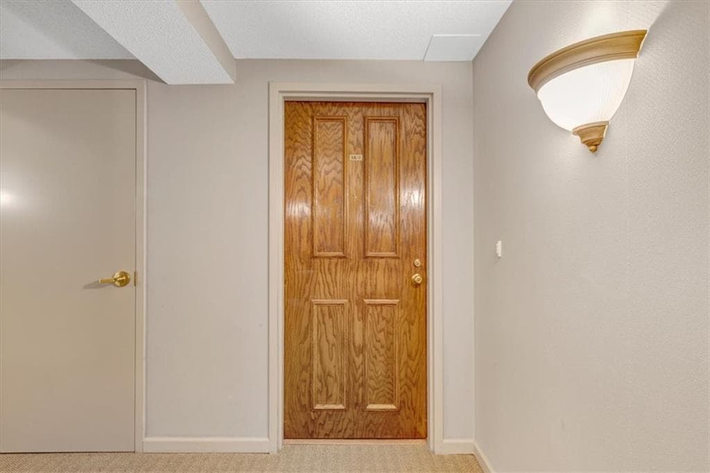 2 bedroom, 2 bathroom, 1,680 sq ft condominium for sale at 3435 Kingsboro Road 1301, Atlanta, GA 30326 — photo 9