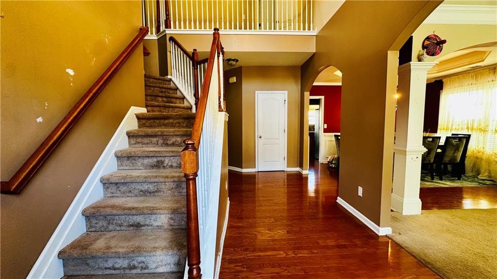 4 bedroom, 3 bathroom, 3,026 sq ft single family residence for sale at 3301 Kessock Ridge Trail, Snellville, GA 30039 — photo 2