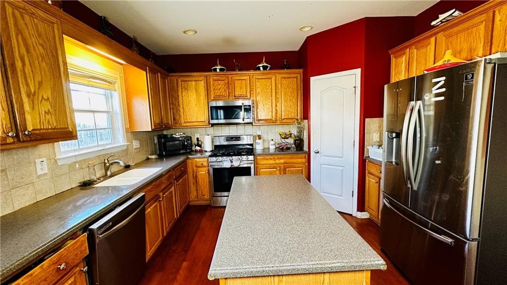4 bedroom, 3 bathroom, 3,026 sq ft single family residence for sale at 3301 Kessock Ridge Trail, Snellville, GA 30039 — photo 5