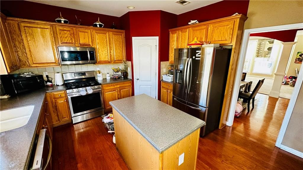 4 bedroom, 3 bathroom, 3,026 sq ft single family residence for sale at 3301 Kessock Ridge Trail, Snellville, GA 30039 — photo 6