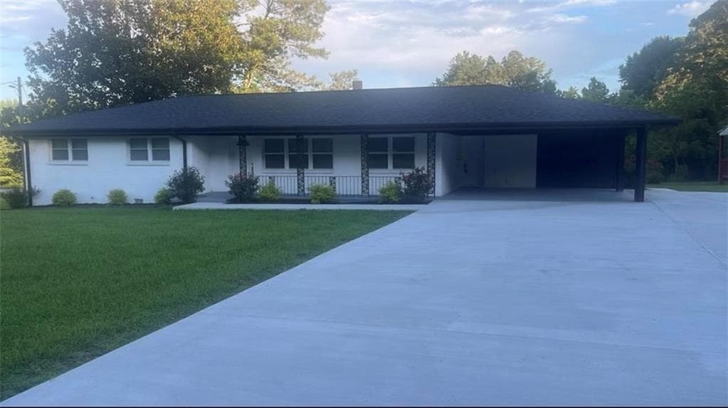3 bedroom, 3 bathroom, 1,704 sq ft single family residence for sale at 96 Pleasant Hill Road 96, Conyers, GA 30012
