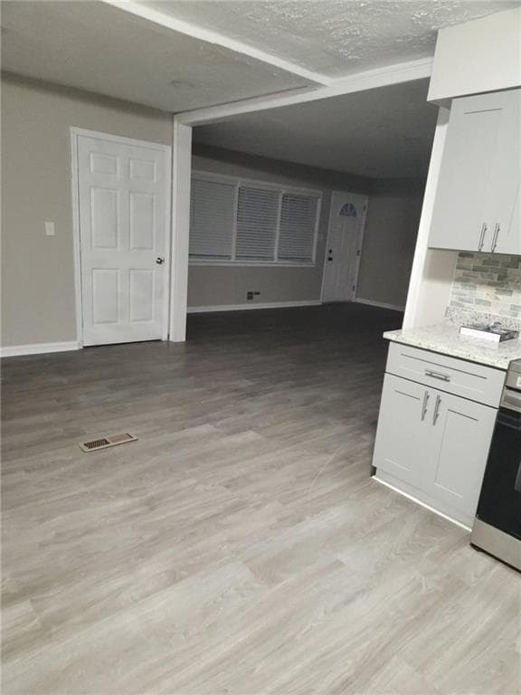 3 bedroom, 3 bathroom, 1,704 sq ft single family residence for sale at 96 Pleasant Hill Road 96, Conyers, GA 30012 — photo 5