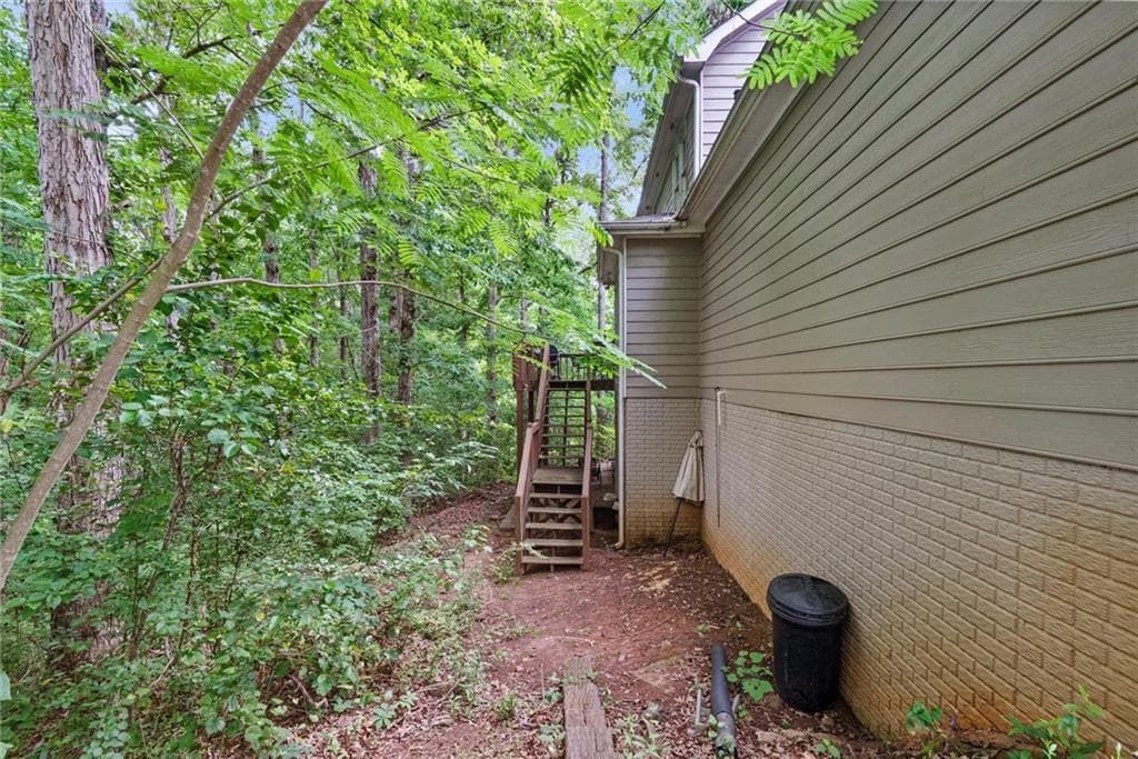 4 bedroom, 4 bathroom, 2,868 sq ft single family residence for sale at 165 Hayes Circle, Rex, GA 30273 — photo 7