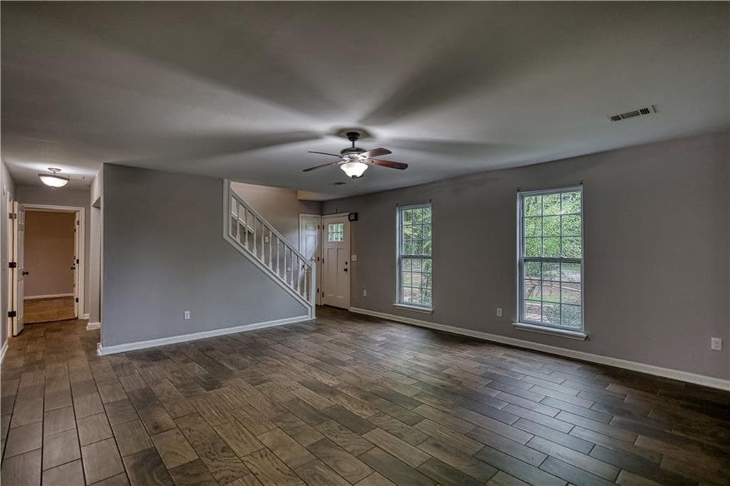 4 bedroom, 3 bathroom, 2,462 sq ft single family residence under contract at 123 The Esplanade Way, Loganville, GA 30052 — photo 3