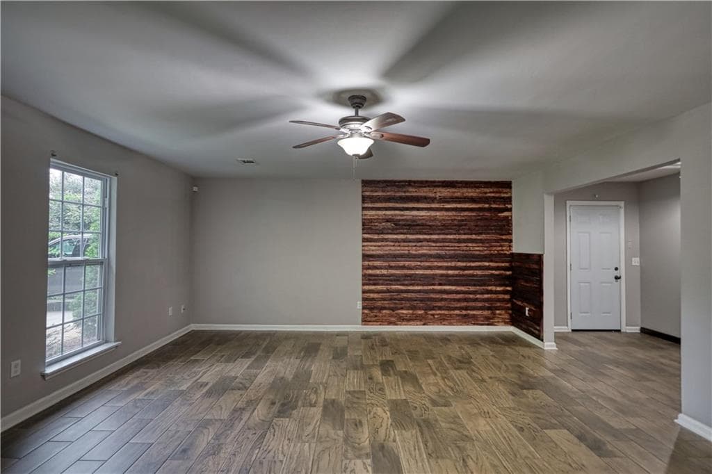 4 bedroom, 3 bathroom, 2,462 sq ft single family residence under contract at 123 The Esplanade Way, Loganville, GA 30052 — photo 9