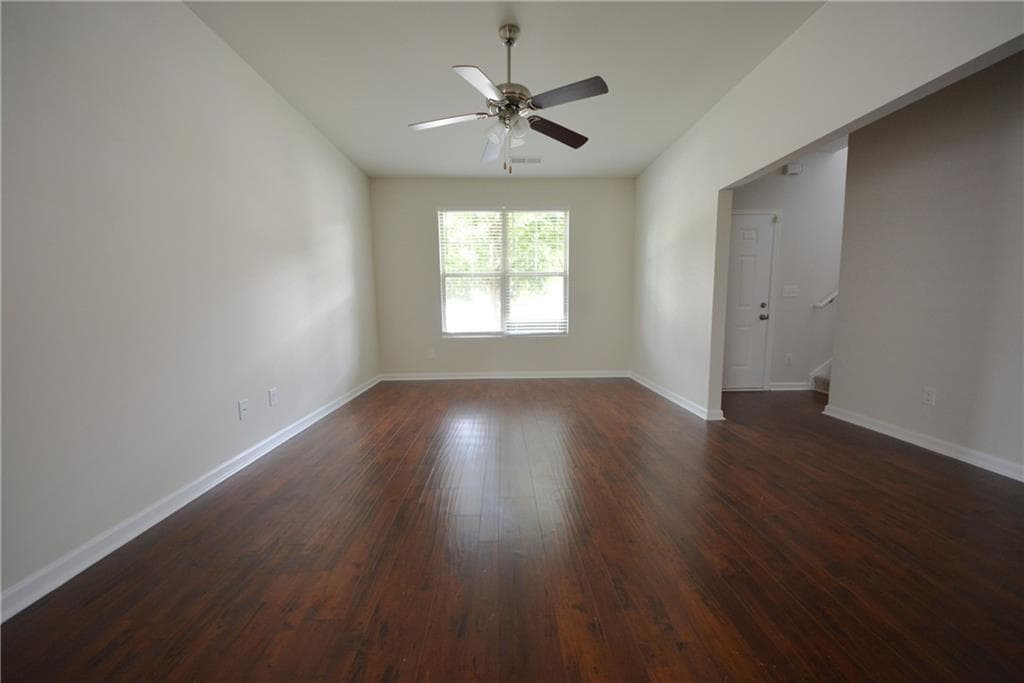 4 bedroom, 3 bathroom, 2,163 sq ft single family residence for sale at 167 Daisy Circle, Mcdonough, GA 30252 — photo 9