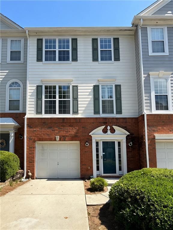 4 bedroom, 4 bathroom, 1,902 sq ft townhouse for rent at 4003 Howell Park Road, Duluth, GA 30096 for $2,150 a month — photo 2