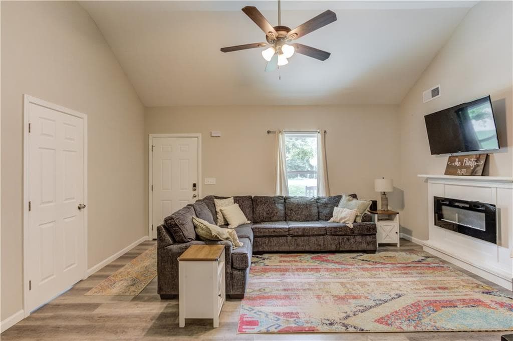 3 bedroom, 2 bathroom, 1,411 sq ft single family residence for sale at 418 Starrs Bridge Road, Canon, GA 30520 — photo 9
