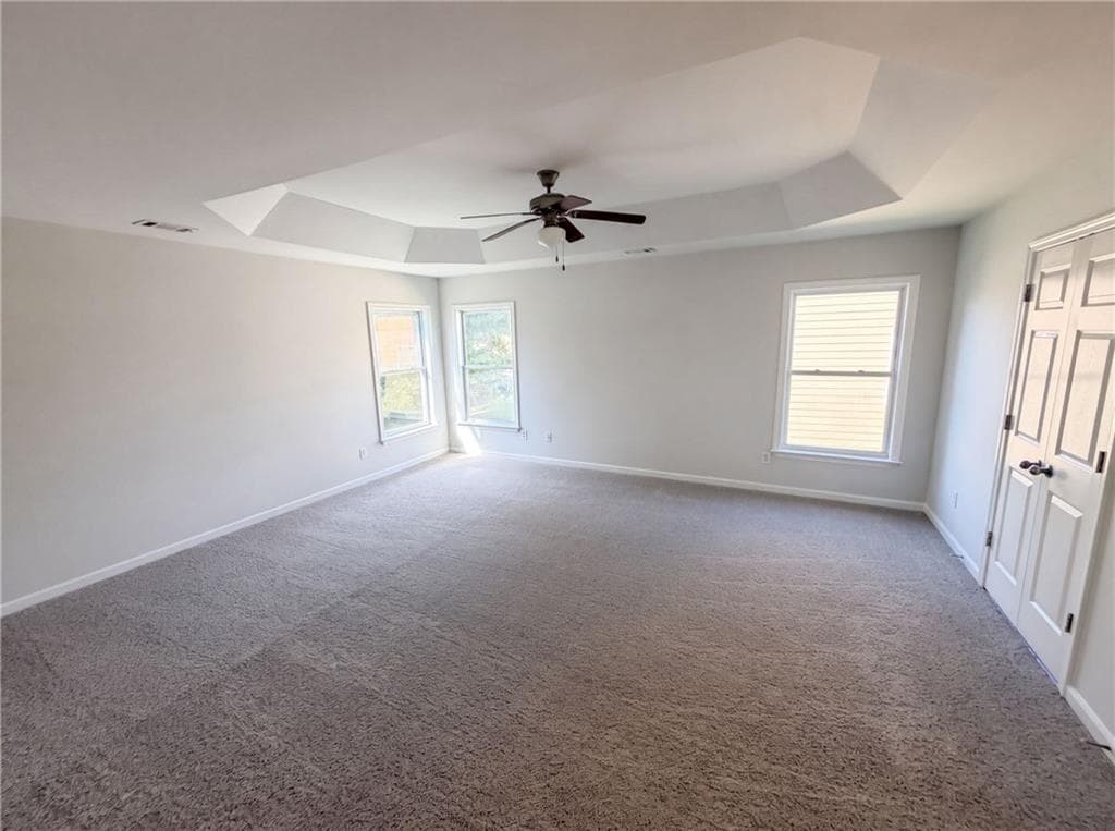 4 bedroom, 3 bathroom, 2,774 sq ft single family residence under contract at 7328 Toccoa Circle, Union City, GA 30291 — photo 4