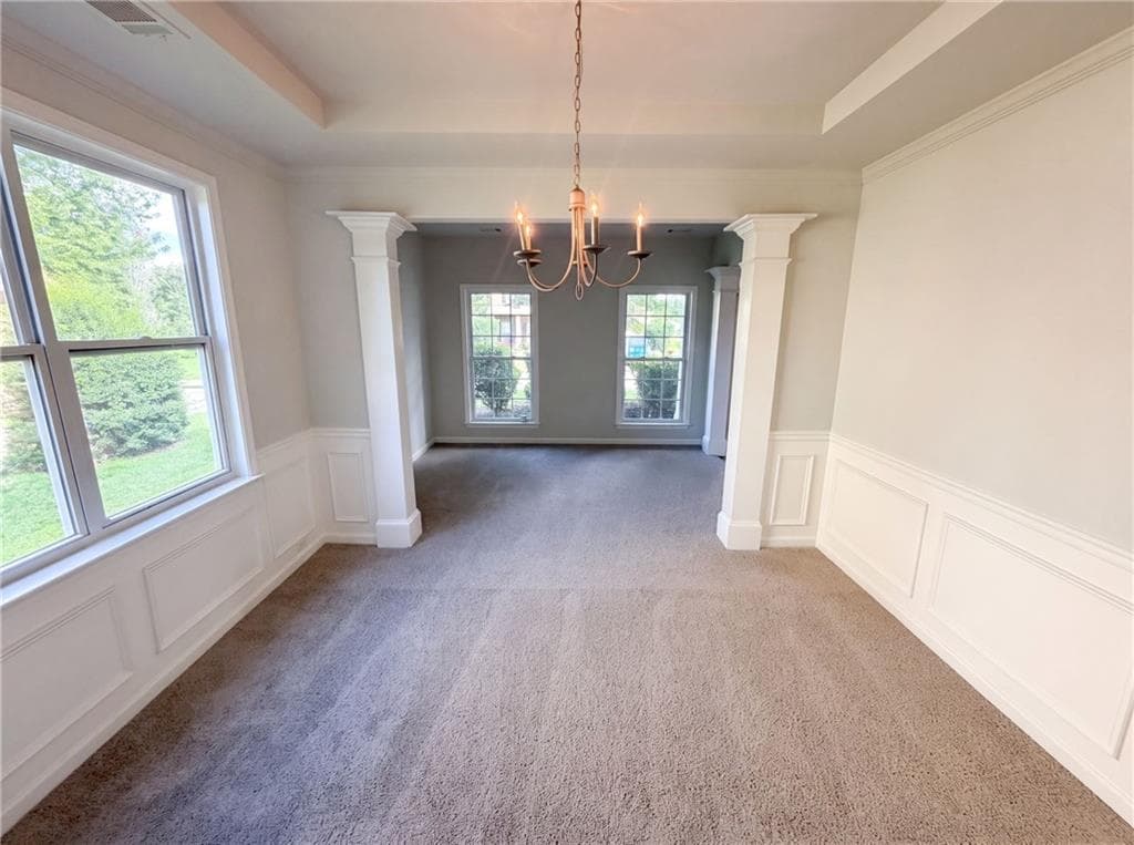 4 bedroom, 3 bathroom, 2,774 sq ft single family residence under contract at 7328 Toccoa Circle, Union City, GA 30291 — photo 6