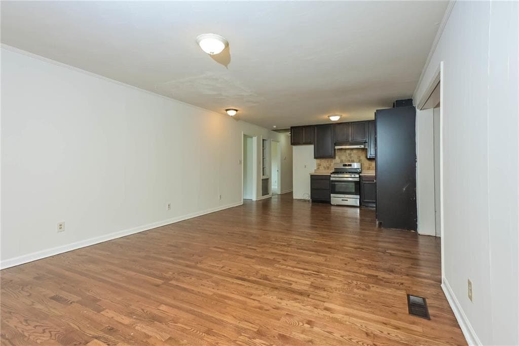2 bedroom, 2 bathroom, 2,028 sq ft single family residence for sale at 192 Sun Valley Drive, Macon, GA 31211 — photo 2