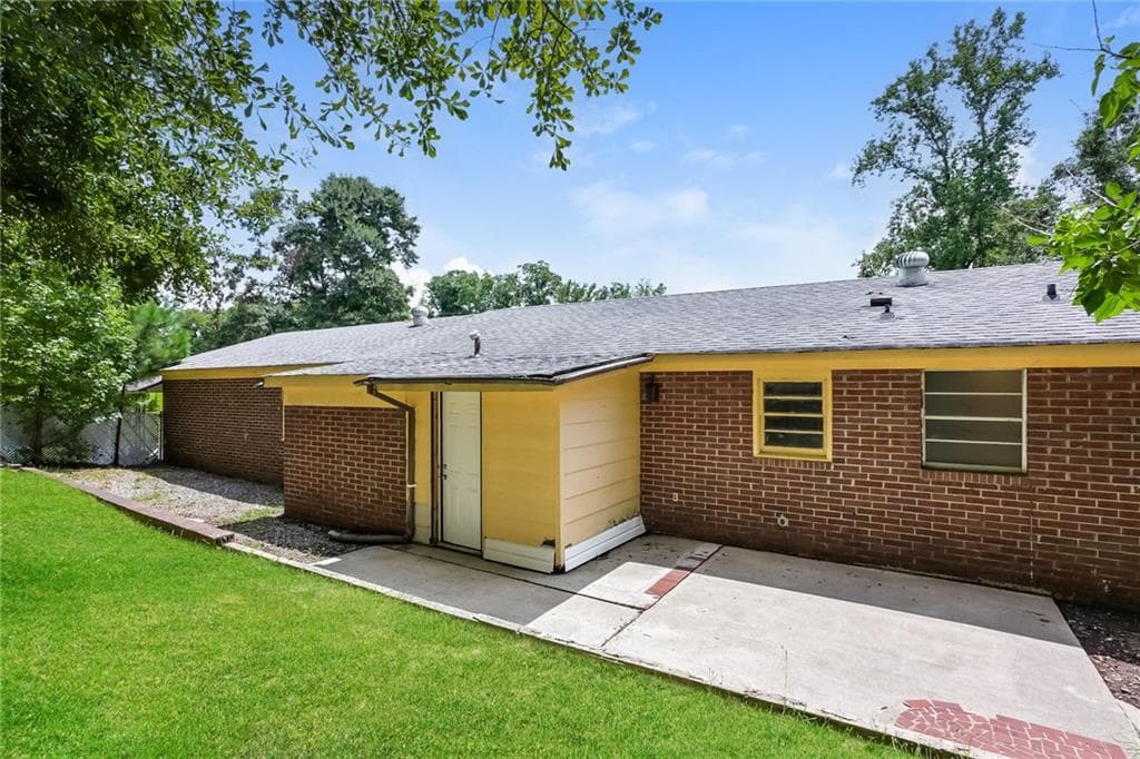 2 bedroom, 2 bathroom, 2,028 sq ft single family residence for sale at 192 Sun Valley Drive, Macon, GA 31211 — photo 5