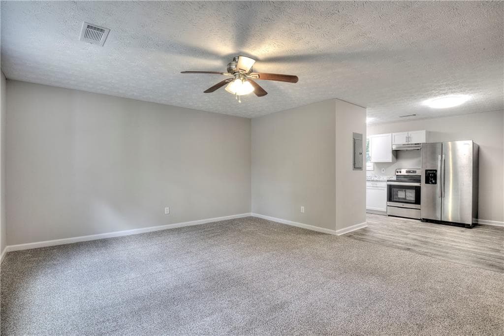 3 bedroom, 1 bathroom, 1,118 sq ft single family residence for sale at 732 Old Villa Rica Road, Dallas, GA 30157 — photo 3