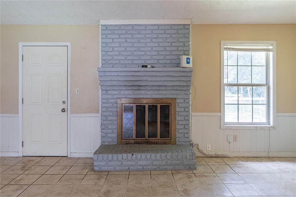 3 bedroom, 2 bathroom, 1,242 sq ft single family residence for sale at 950 Doeskin Drive, Conyers, GA 30012 — photo 7