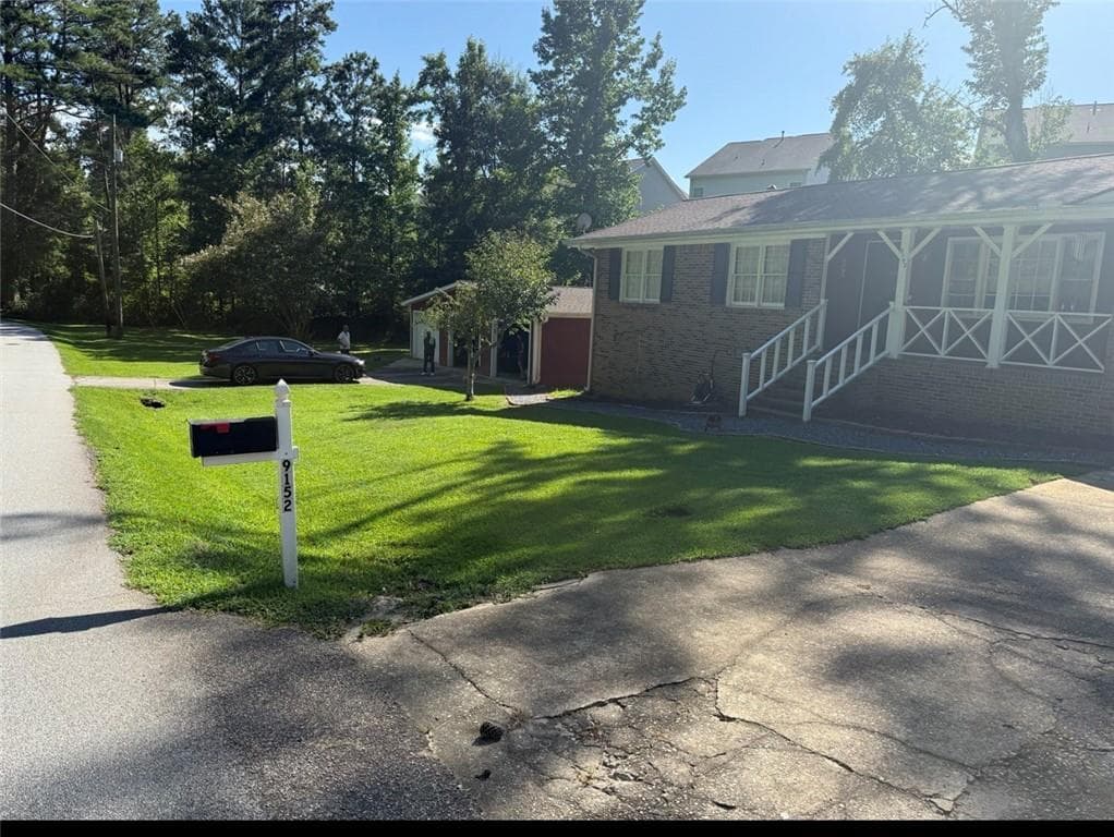 4 bedroom, 2 bathroom, 2,036 sq ft single family residence for sale at 9152 Westview Drive, Covington, GA 30014 — photo 4