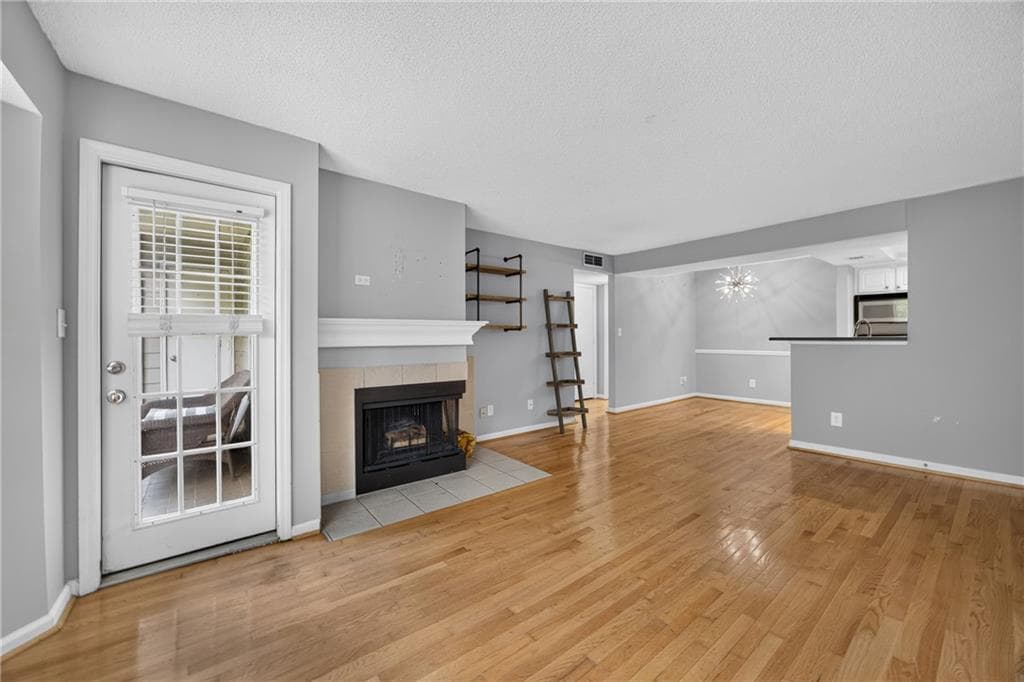 1 bedroom, 1 bathroom, 690 sq ft condominium for rent at 1021 Chastain Park Court NE, Atlanta, GA 30342 for $1,650 a month — photo 1 of 21