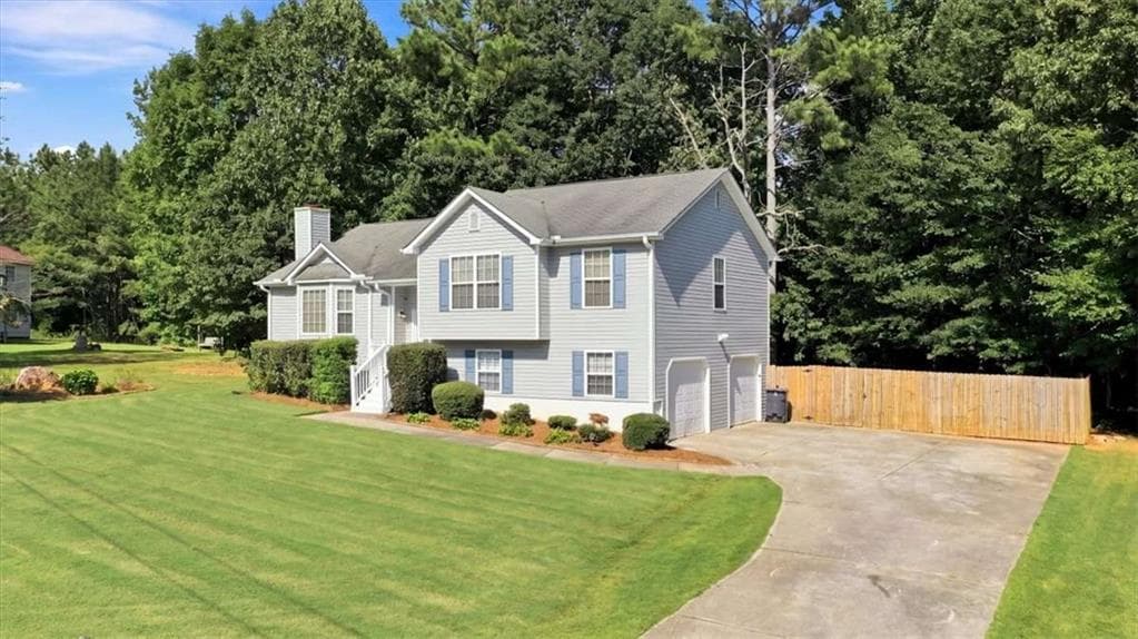 3 bedroom, 2 bathroom, 2,073 sq ft single family residence for sale at 49 Headland Court, Rockmart, GA 30153